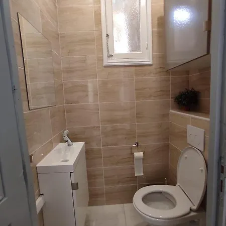 Centre De - Renove De 65 M2 Cannes