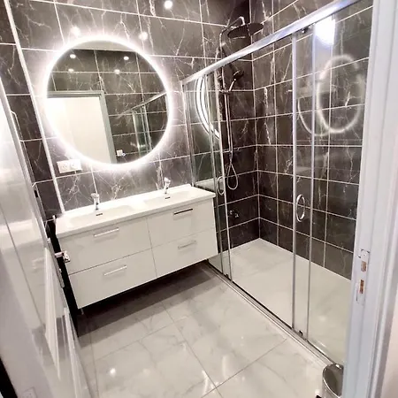 Centre De - Renove De 65 M2 Apartment Cannes